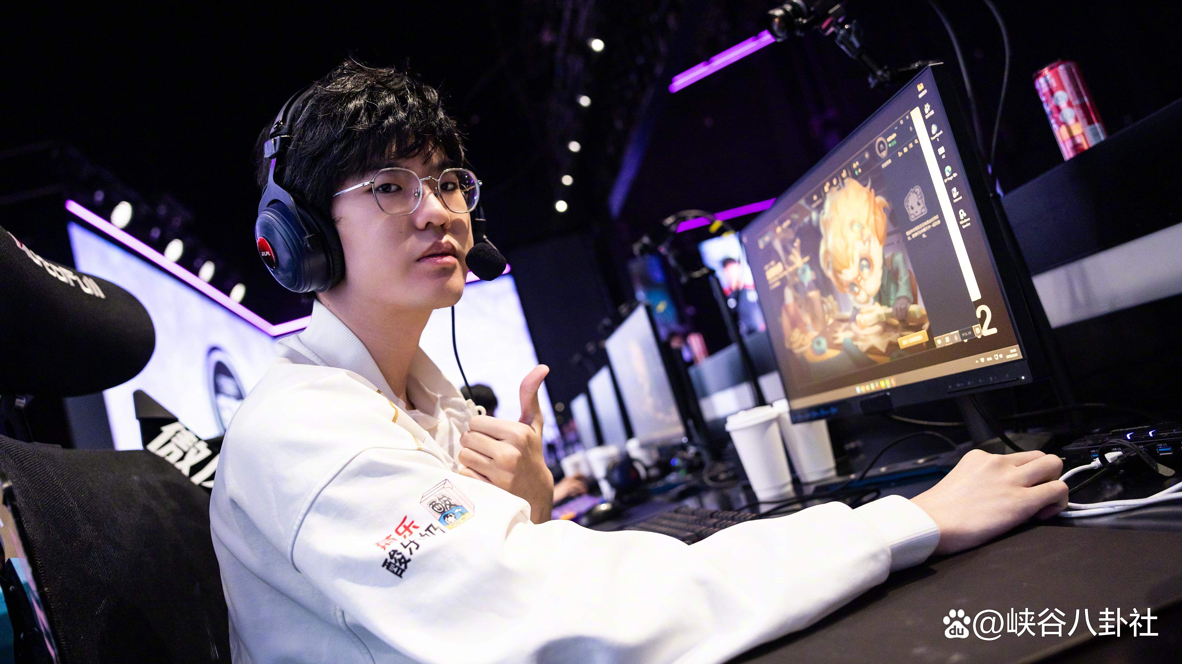 Rookie迎来十五赛季出色发挥,拜仁观众热烈欢呼!赢得满堂喝彩 Rookie迎来十五赛季出色发挥,拜仁观众热烈欢呼!赢得满堂喝彩