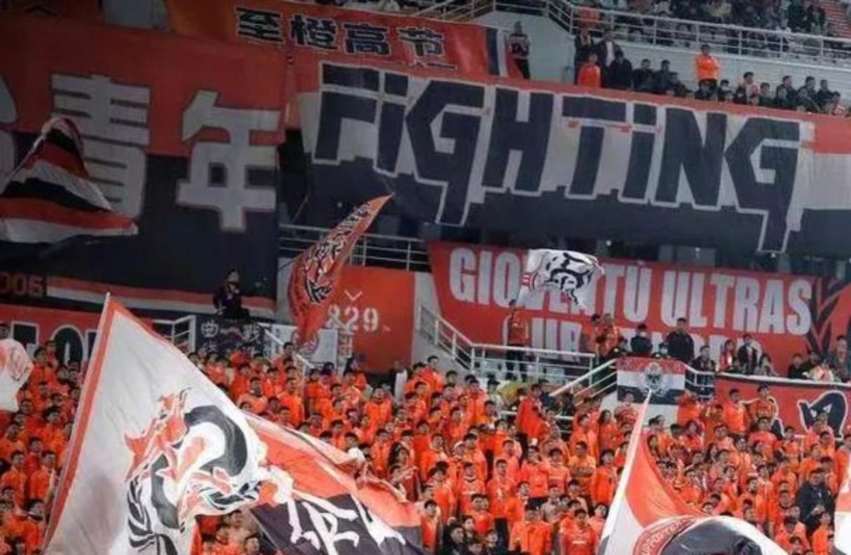 乐鱼-转会期体能课后，波尔图遗憾出局备战亚冠，话题不断，控场能力受关注-乐鱼